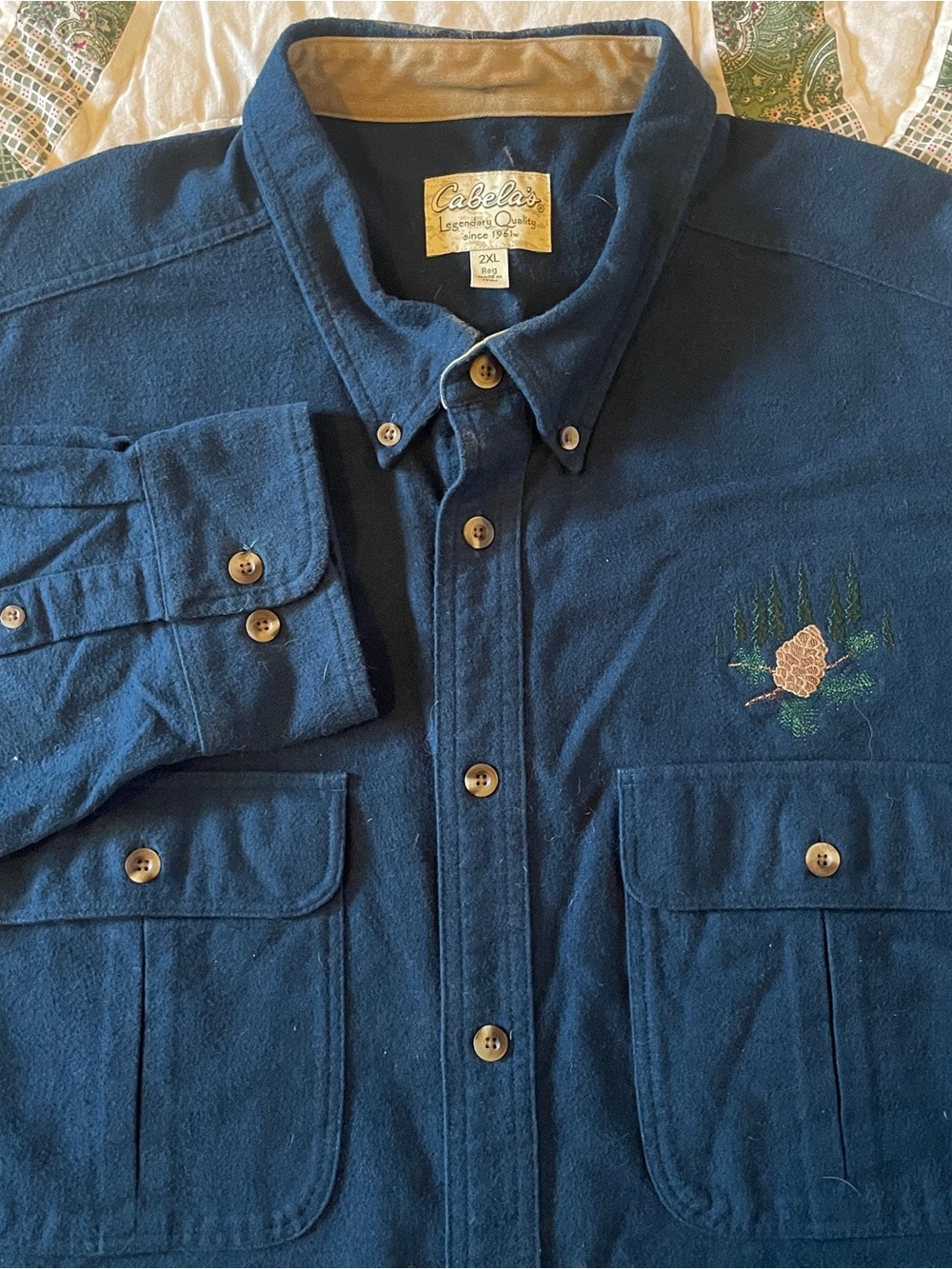 Vintage Cabela's Navy Blue Button-Down Flannel Shirt Pinecone Embroidery XXL